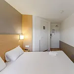Kyriad Direct Annemasse - Geneve 3* Gaillard