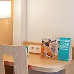 Kyriad Direct Annemasse - Geneve 3*