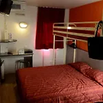 Kyriad Direct Annemasse - Geneve Hotel 3*