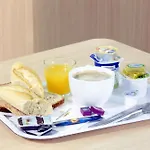 Kyriad Direct Annemasse - Geneve Hotel 3*