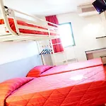 Kyriad Direct Annemasse - Geneve Hotel 3*