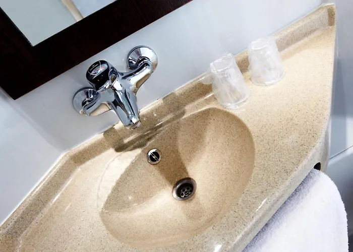 Kyriad Direct Annemasse - Genève Hotel 3*