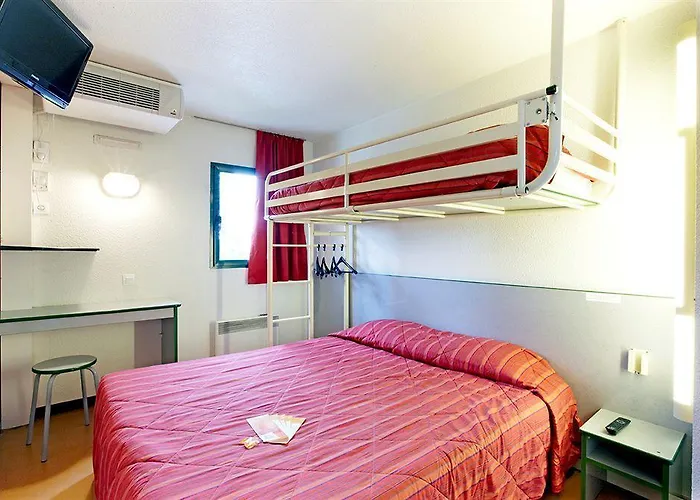 Kyriad Direct Annemasse - Genève Hotel