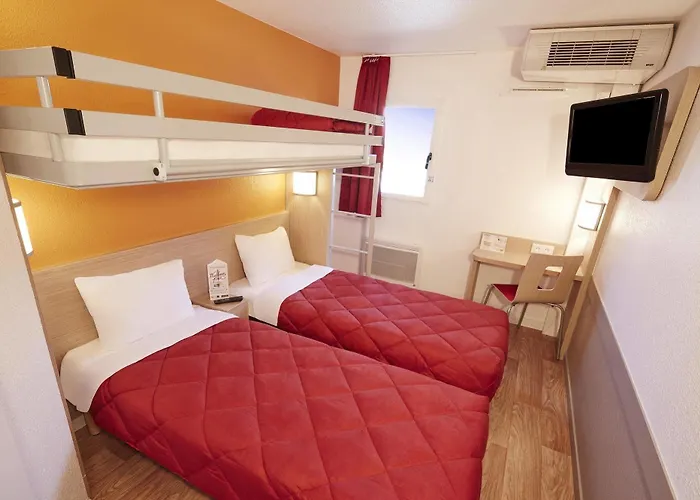 Kyriad Direct Annemasse - Genève Hotel