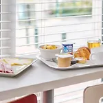 Hotel Kyriad Direct Annemasse - Genève 3*