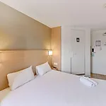 Kyriad Direct Annemasse - Genève 3*
