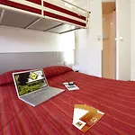 Kyriad Direct Annemasse - Geneve מלון 3*