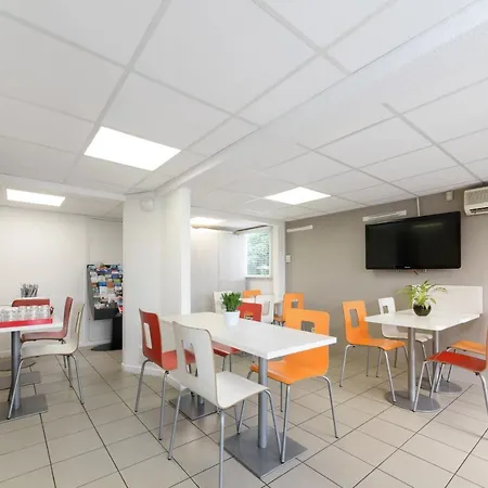 Kyriad Direct Annemasse - Geneve Szálloda 3*