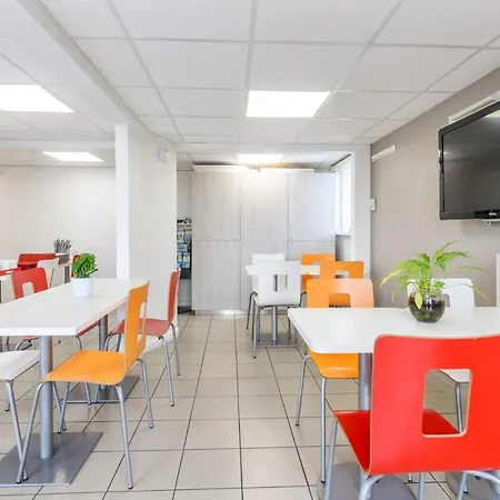 Kyriad Direct Annemasse - Geneve Szálloda