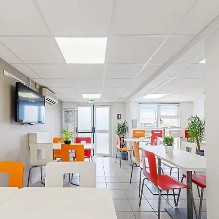 Kyriad Direct Annemasse - Geneve Gaillard