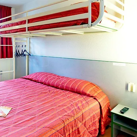 Kyriad Direct Annemasse - Geneve Hotell 3*