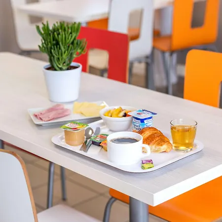 Hotel Kyriad Direct Annemasse - Genève 3*