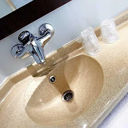 Szálloda Kyriad Direct Annemasse - Geneve 3*