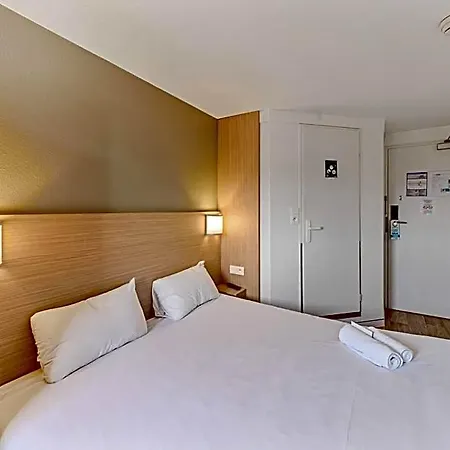 Kyriad Direct Annemasse - Geneve Hotel