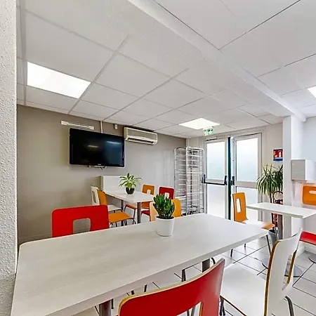 Kyriad Direct Annemasse - Geneve
