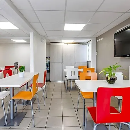 Kyriad Direct Annemasse - Geneve Szálloda 3*