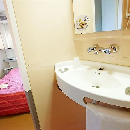 Hotel Kyriad Direct Annemasse - Geneve 3*
