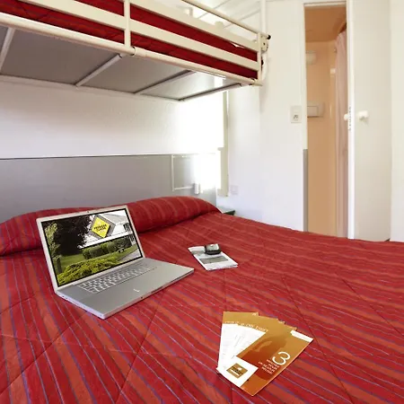 Kyriad Direct Annemasse - Geneve Hotell 3*