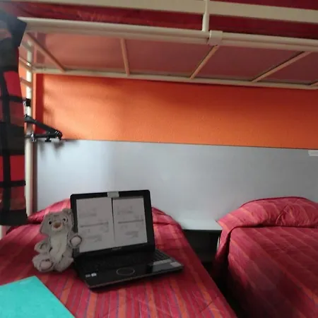 Kyriad Direct Annemasse - Geneve Hotell