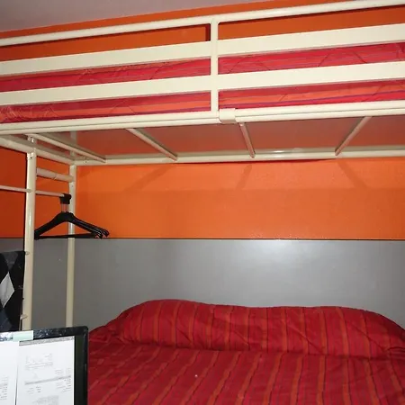 Kyriad Direct Annemasse - Geneve 3*