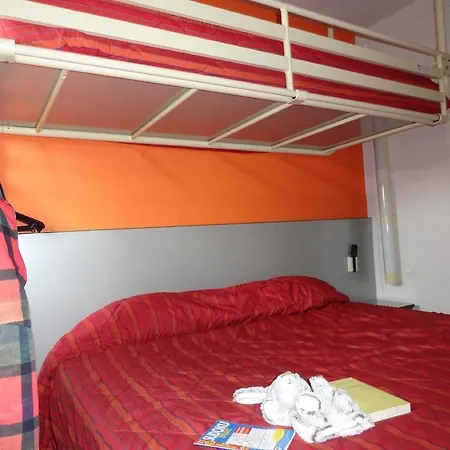 Kyriad Direct Annemasse - Geneve 3* Gaillard