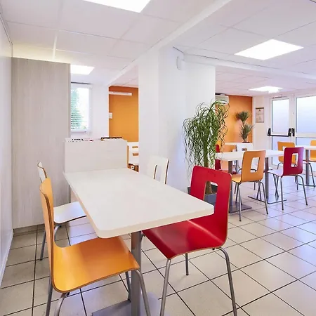 Kyriad Direct Annemasse - Geneve