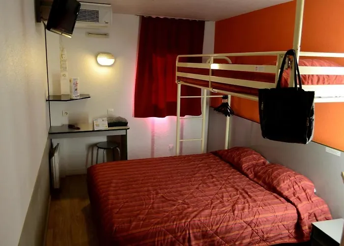 Kyriad Direct Annemasse - Genève Hotel 3*